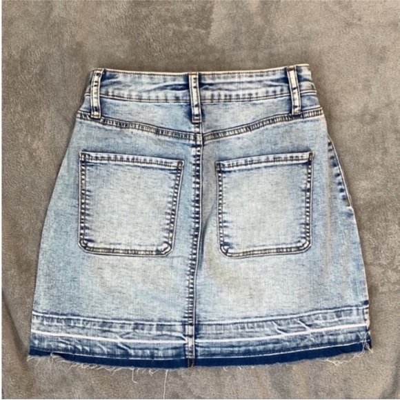 SO mini jean skirt Size7 - Picture 2 of 2